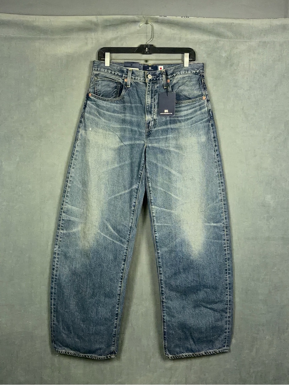 Levis Drop Barrel Jeans Womens Size 30x33 Medium Wash Made in Japan NWT
